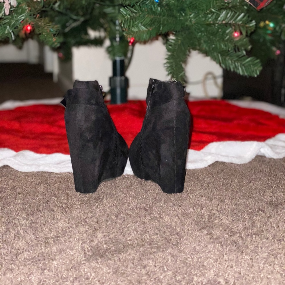 Black platforms - Picture 4 of 5